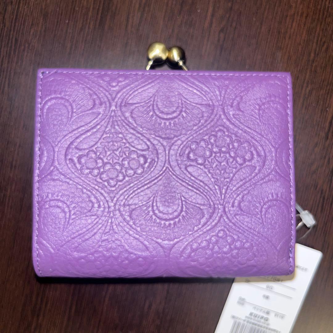 新品タグ付、 アナスイ、パープル、型押し牛革二つ折り財布