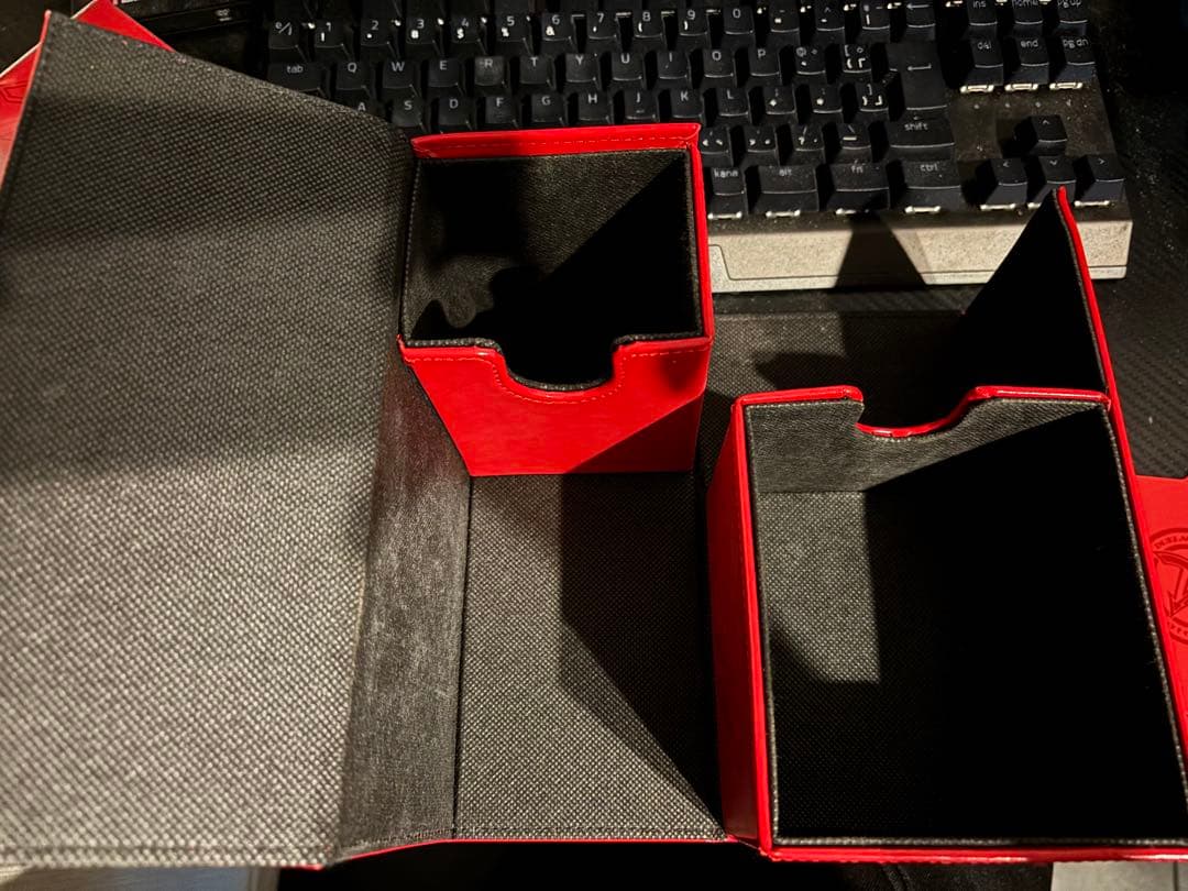 オシリスレッド　セット　スリーブ70枚　ストレージ