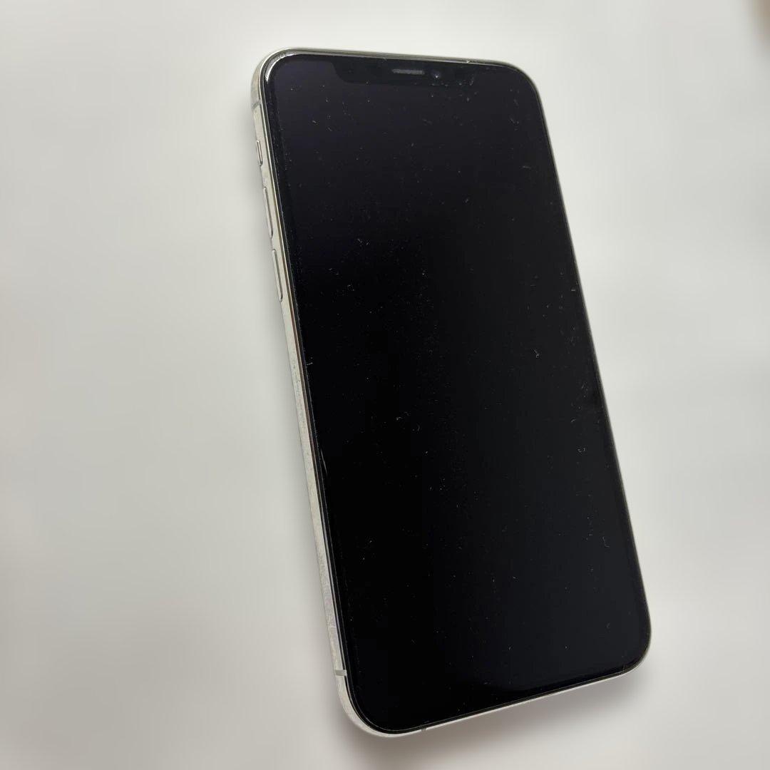 Apple iPhone 11 Pro シルバー 本体　64GB