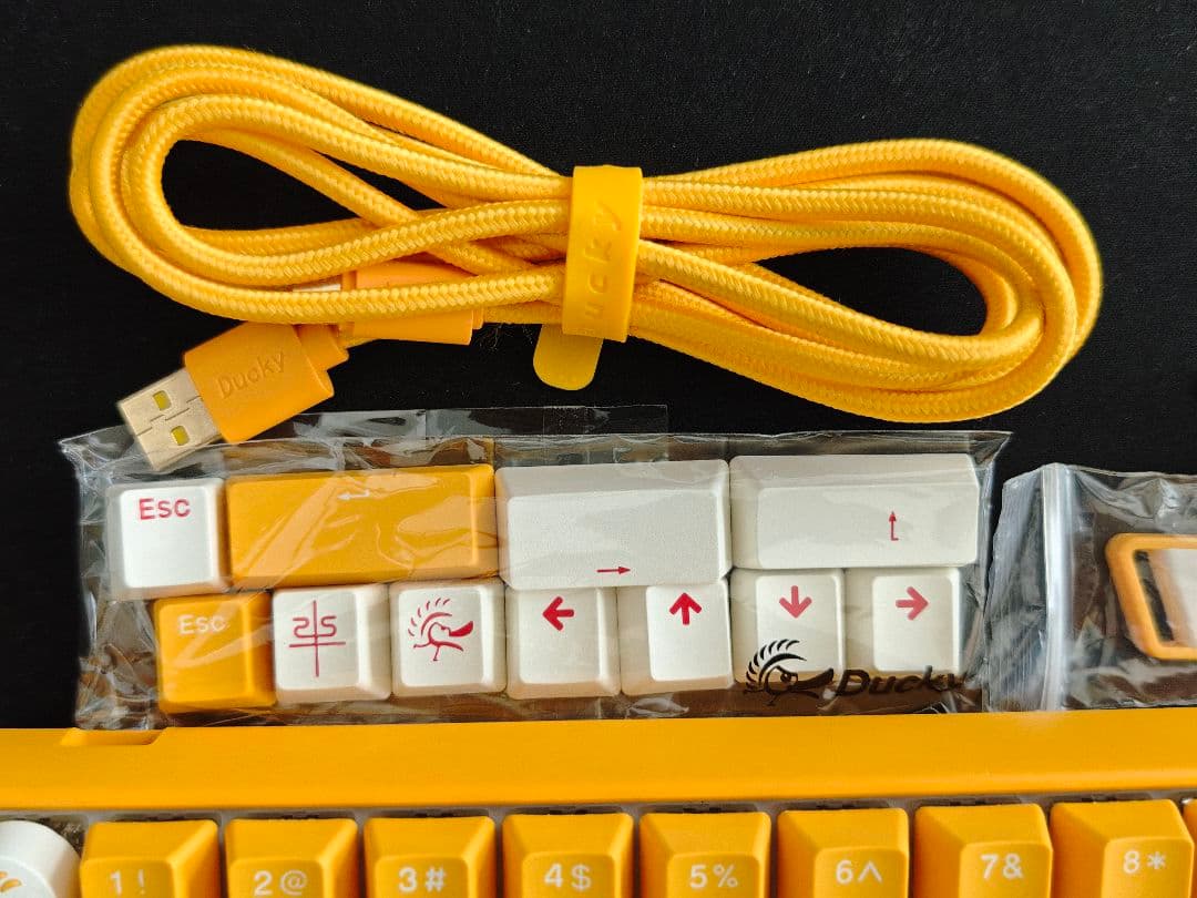 Ducky One 3 Mini 60% キーボード銀軸