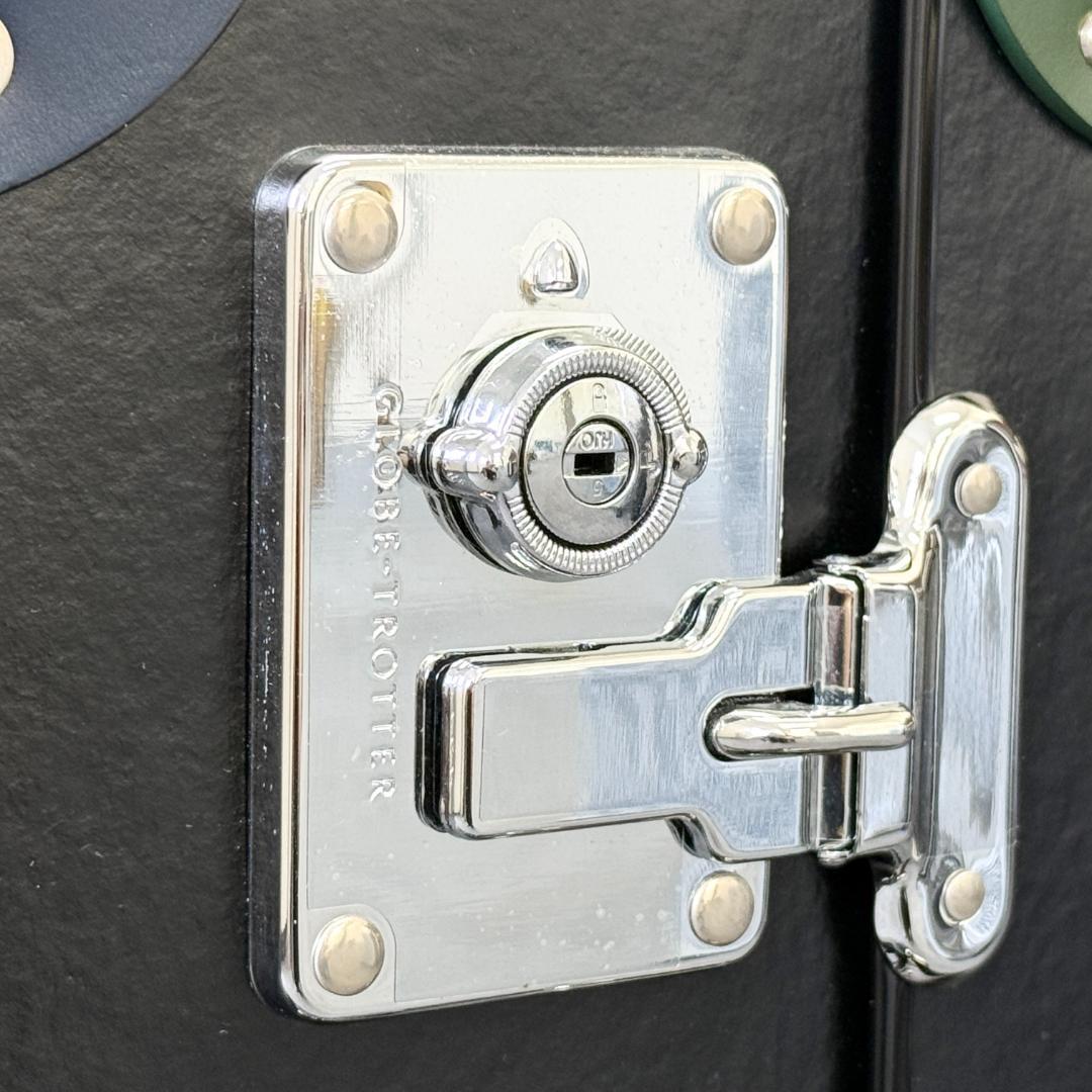 M5242 グローブトロッター ヴァルカンファイバー×レザー トラベルケース