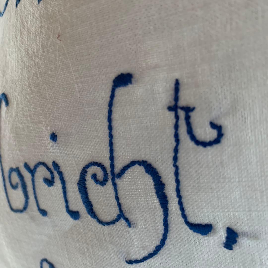 フランスアンティーク　大型145㎝の天使と文字が刺繍された可愛い過ぎるカーテン！