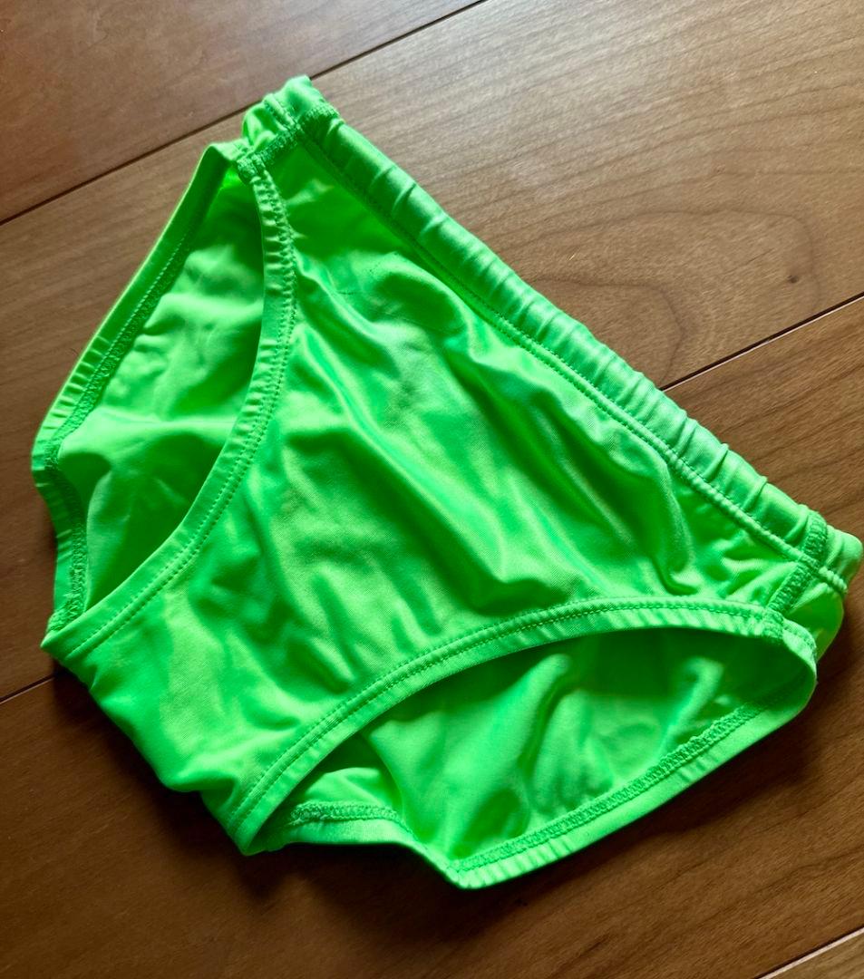 SPEEDO　アクアスペック　蛍光グリーン SS 光沢 競パン　ライフセーバー