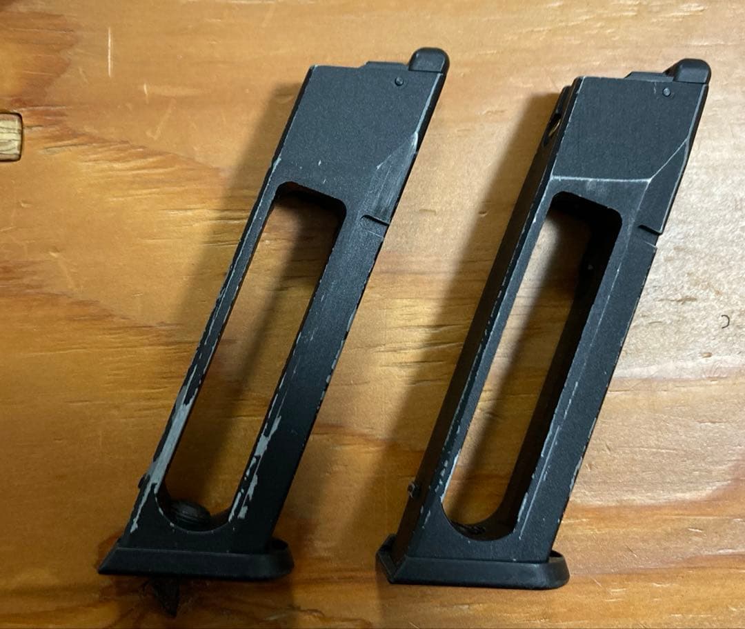 CZ P-09 ガスガン マガジン2本付き　carbon8