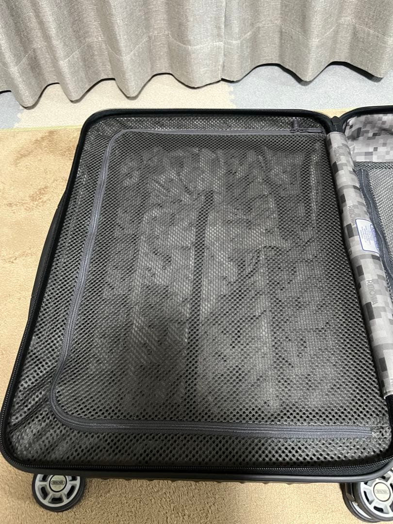 最終値下げ【美品】リモワ　サルサ　35L 4輪　マットブラック　機内持込　TSA