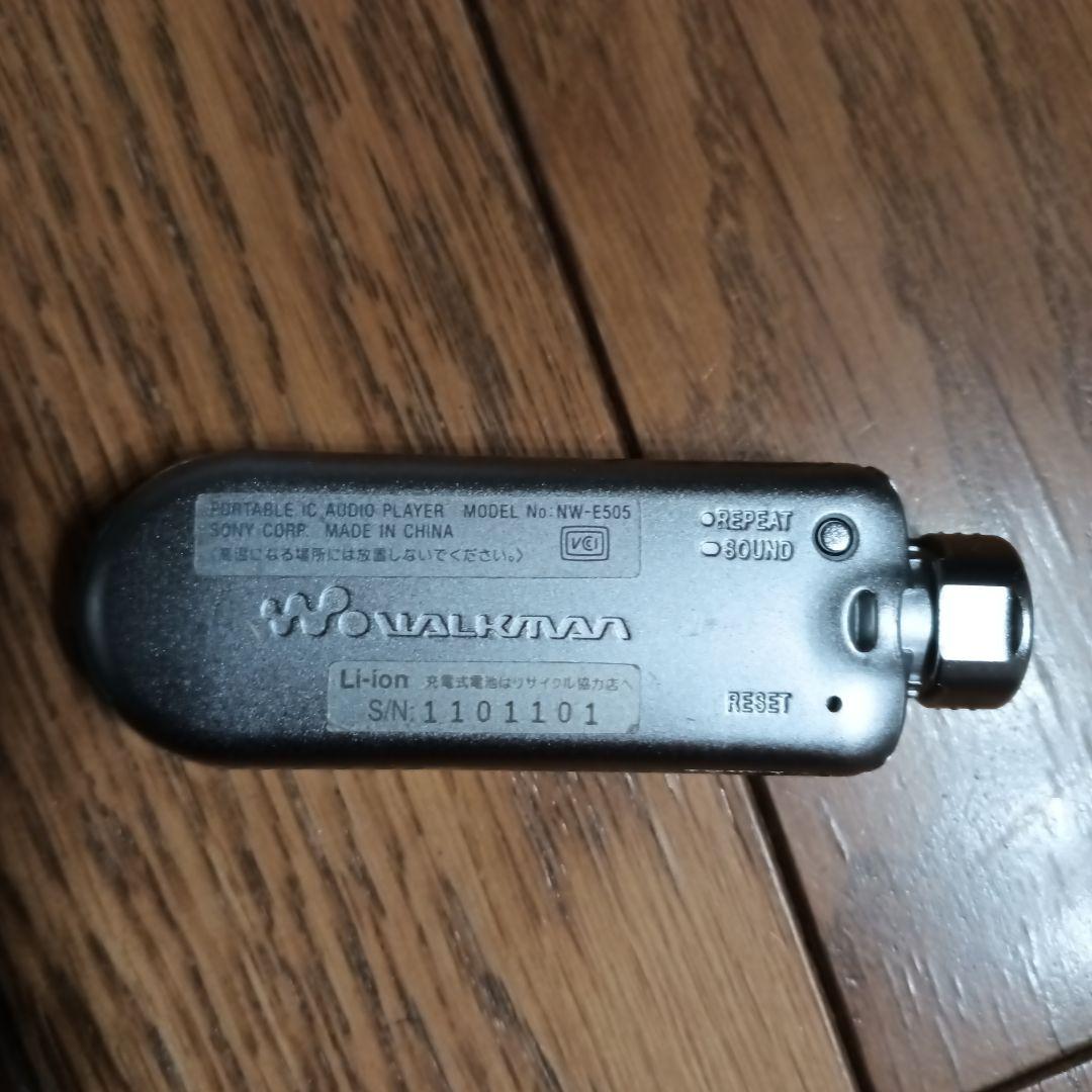 SONY ウォークマン WALKMAN NW-E505 本体 紫