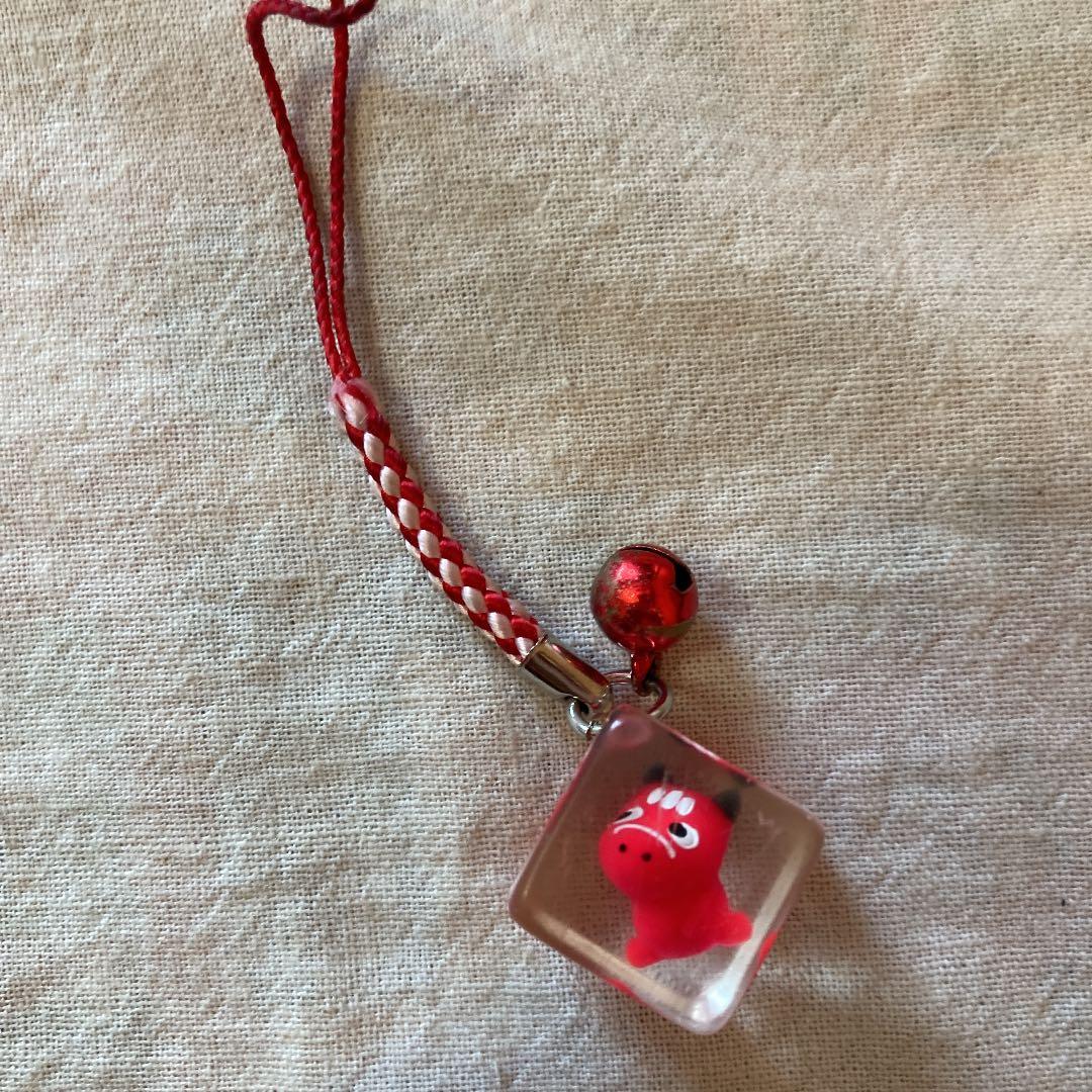 根付　赤べこ　アクリル