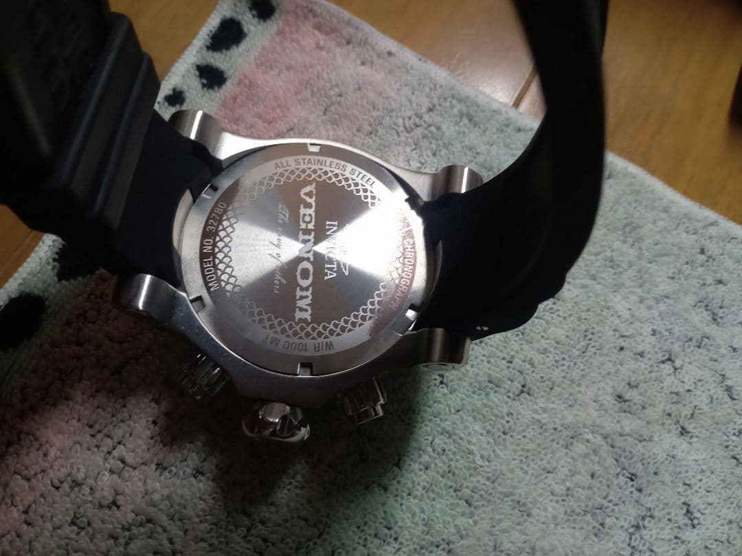 KOU　月末特価　invicta　インビクタ　ベノム　メンズ　ドラゴン　竜