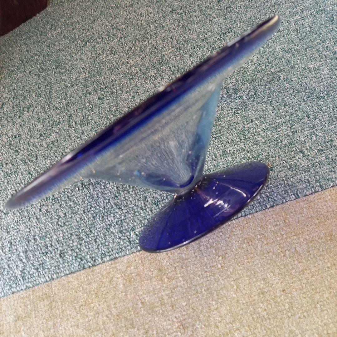 アンティーク　青いガラス製皿　フル一ツ皿　飾り