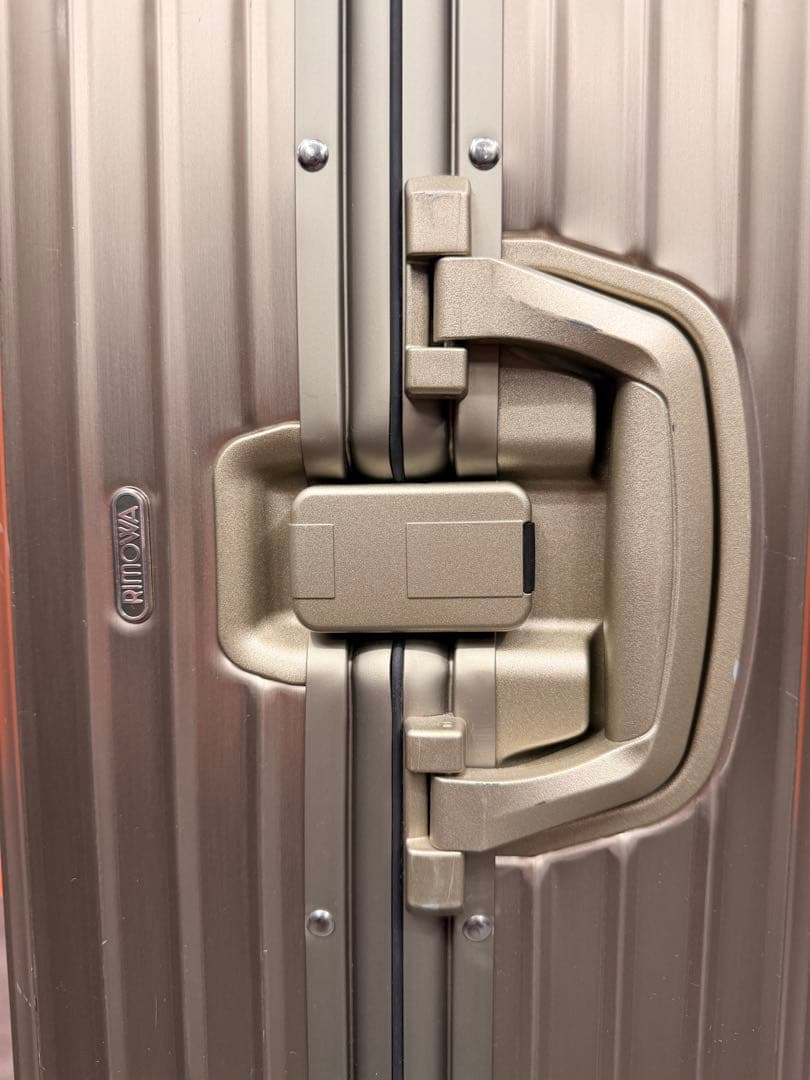 【正規品/美品】RIMOWA リモア TOPAS TITANIUM82L 【A】