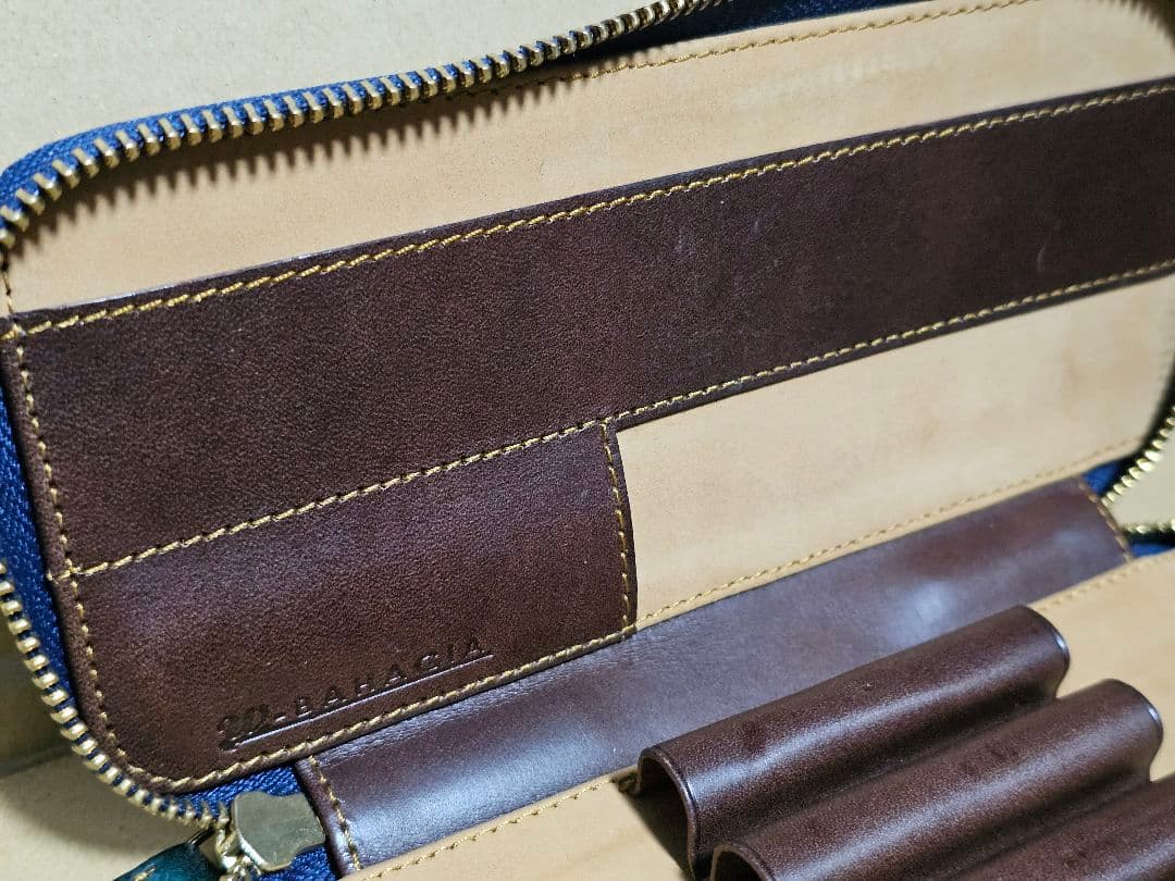 バハギア　ペンケース　ラウンドジップ型　プエブロ　オルテンシア