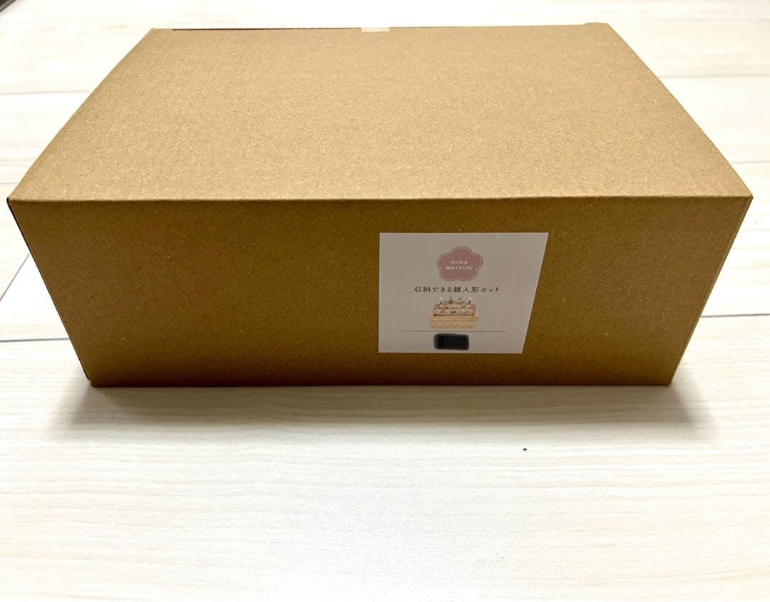 salut(サリュ)　収納できる雛人形セット