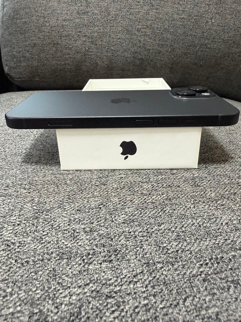 【超美品】 iPhone 15 本体 ブラック 128 GB