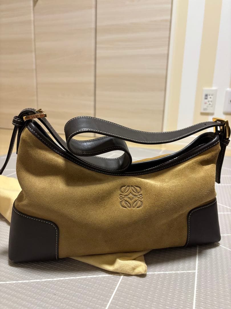 LOEWE ワンショルダーバッグ ベージュ/ブラウン