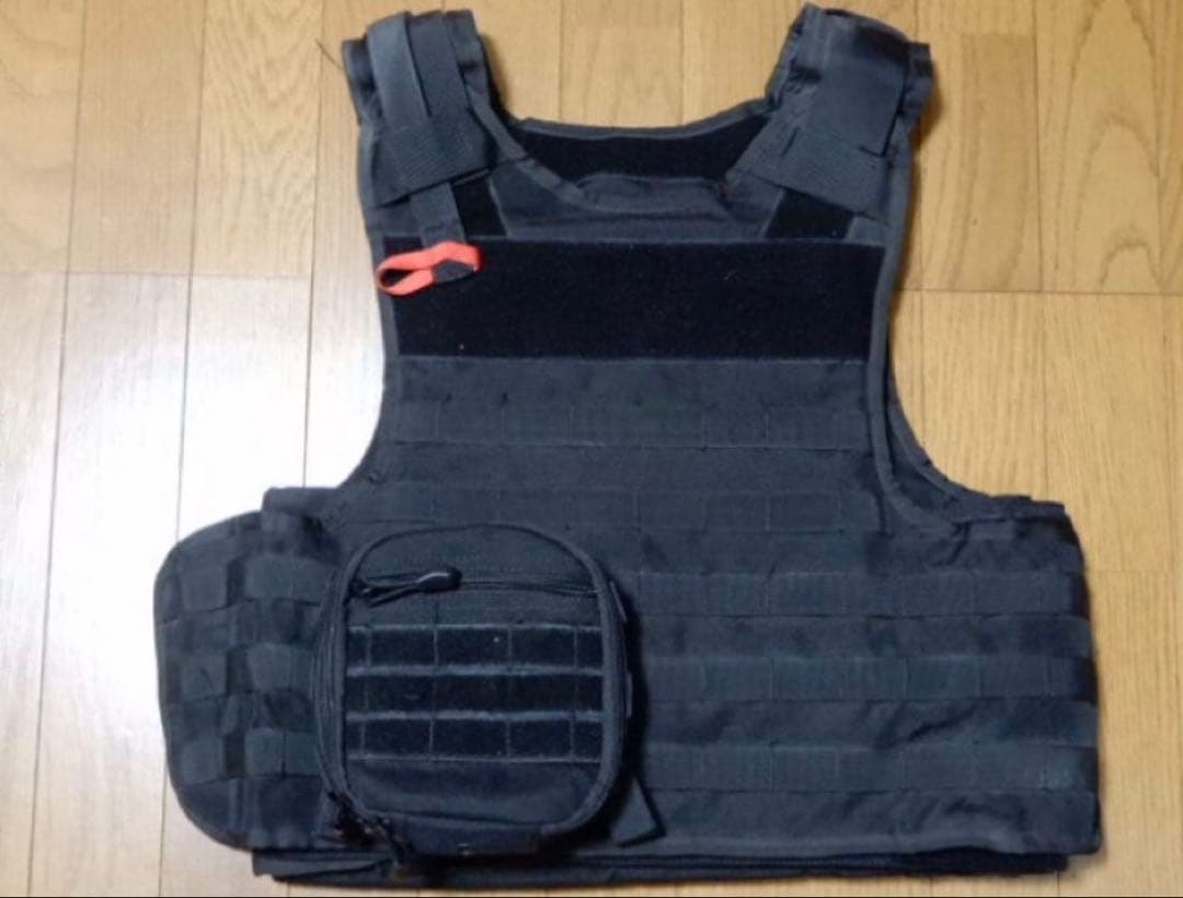実物防弾ベストキャリアとユーティリティーポーチ日本人サイズＬーＸＸＬ展示品未使用