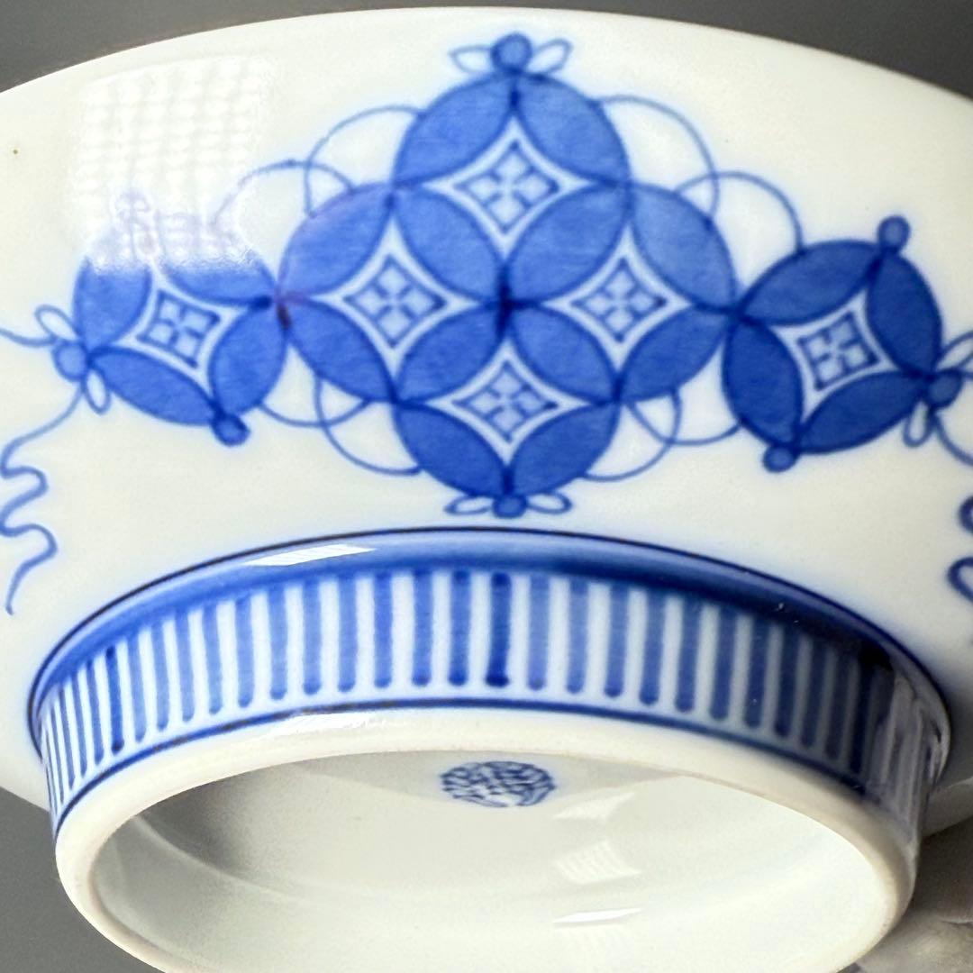 市川光春　鍋島藩御庭焼　色鍋島桜散桃文様高台皿　櫛高台　七宝繋ぎ