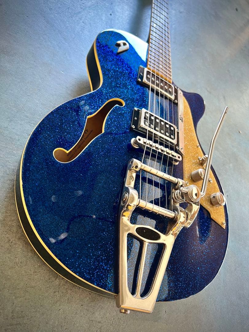 ギター Duesenberg Starplayer TV Blue Sparkle