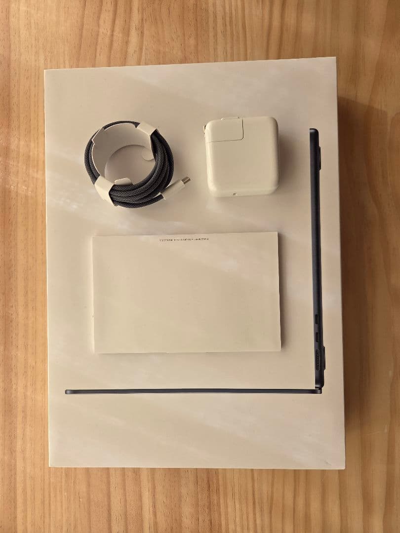 MacBookAir M2 8GB/256GB　ミッドナイト