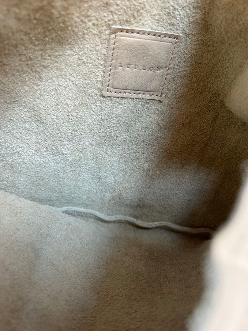 ラドロー　スカラップショルダーバック