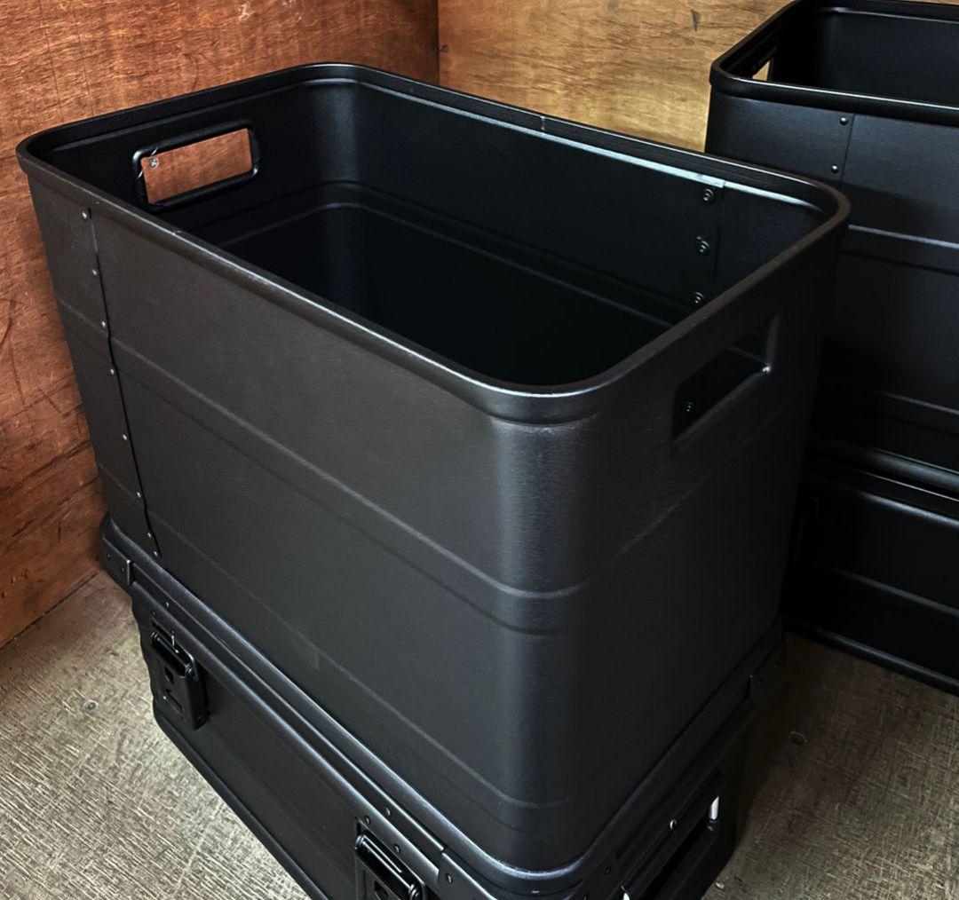 DELTA/MT 30 アルミコンテナブラック