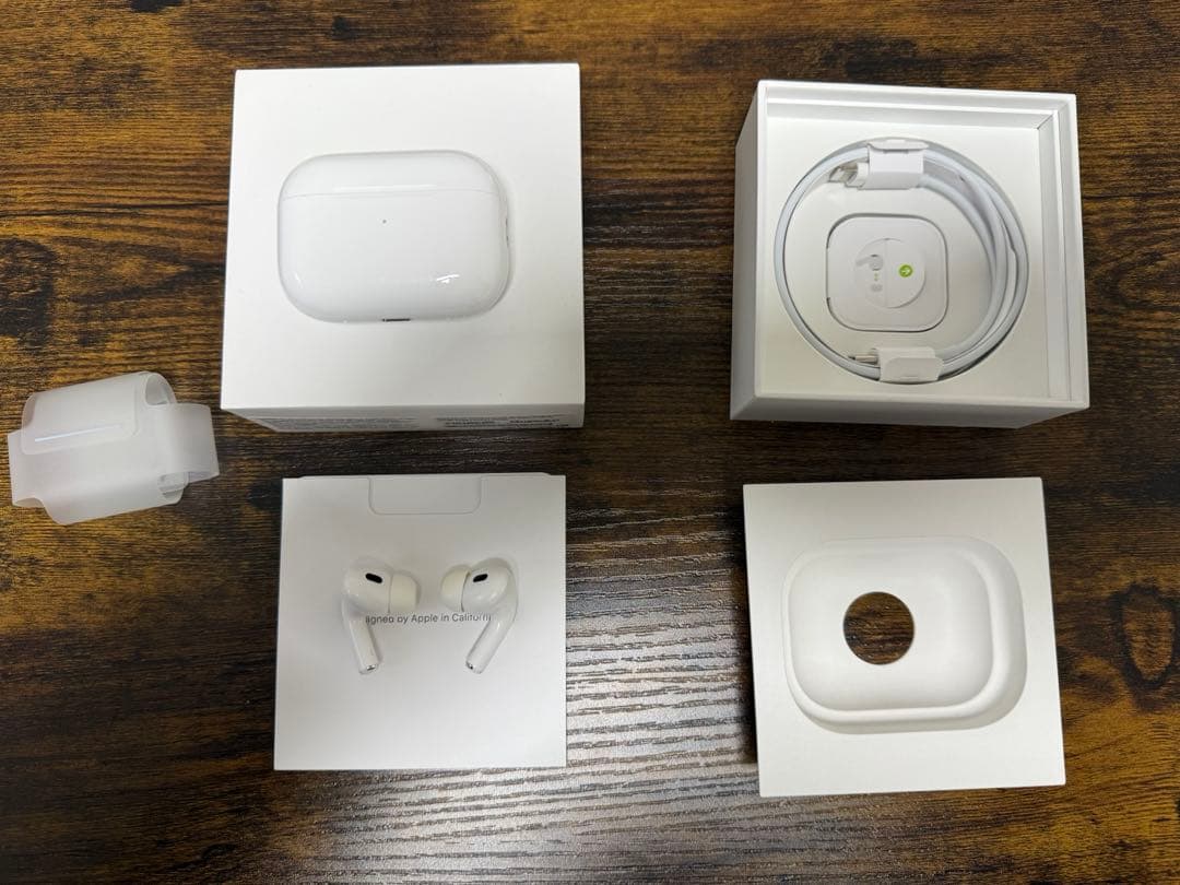 AirPods Pro 本体 充電ケース付き 第二世代 ライトニング