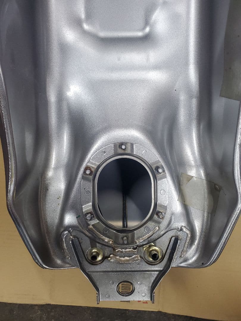 ホンダ CB1100RS用 純正タンク サイドカバー　美品