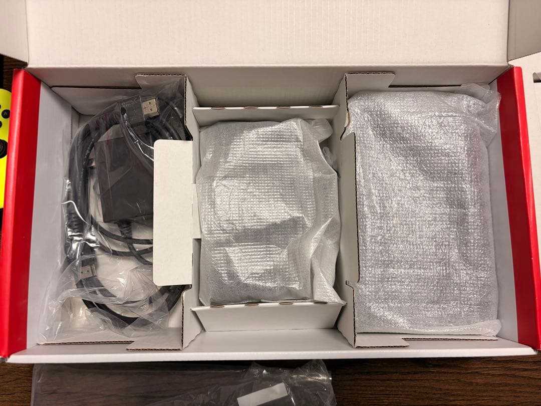 【おまけ付き】Nintendo Switch本体 ネオンブルー・ネオンイエロー