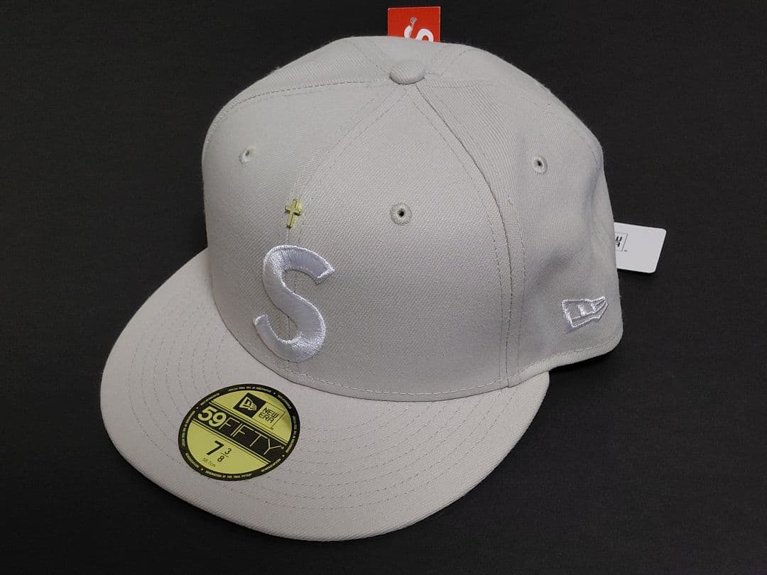 【新品未着用】Supreme　Gold Cross　S Logo　New Era