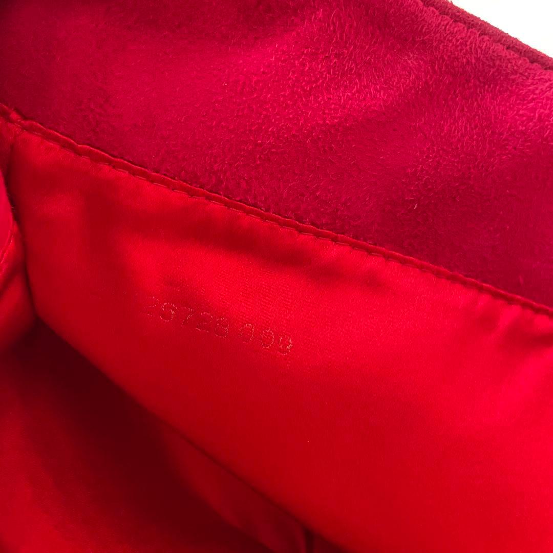 Fendi ピンク スエード ショルダーバッグ　マンマバケット