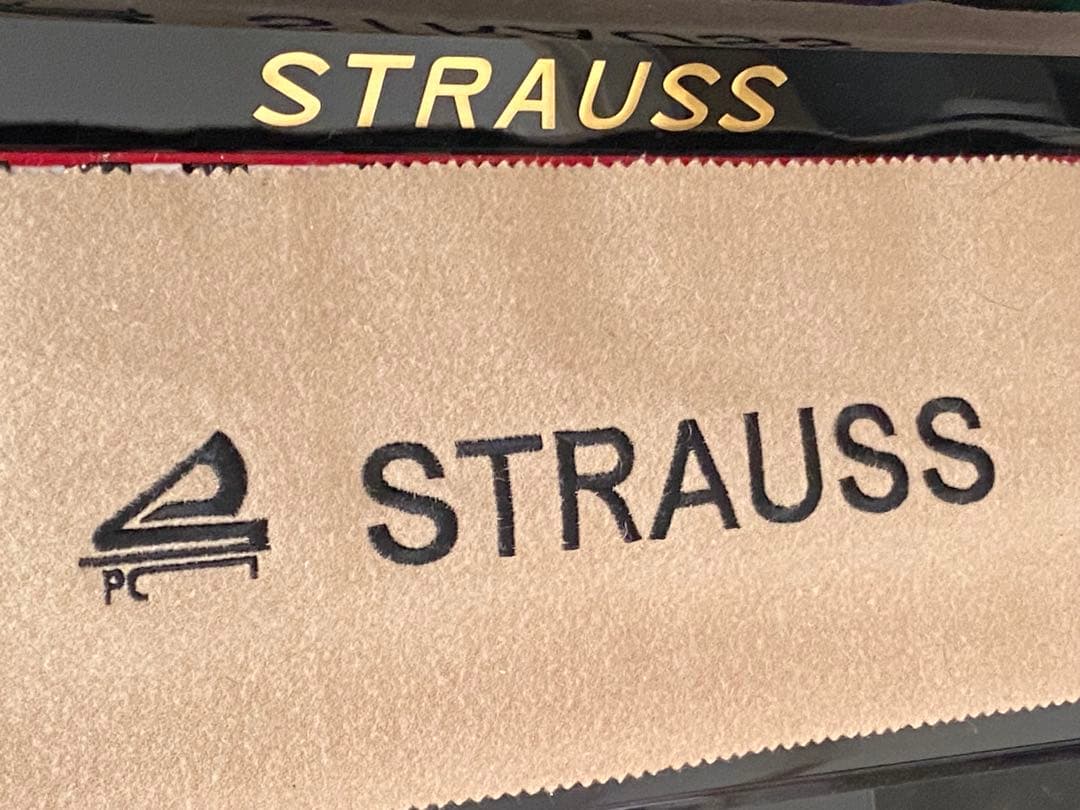 STRAUSS アップライトピアノ