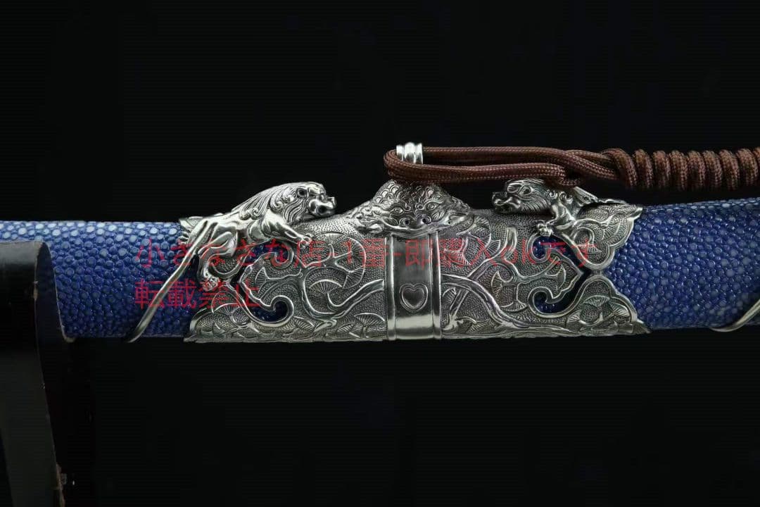 九獅子の軍刀 古兵器 武具　刀装具　日本刀　模造刀 居合刀