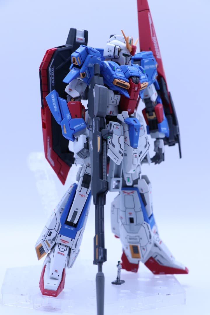 RG 1/144 ゼータガンダム Zガンダム 変形可能【改修 塗装 完成品】