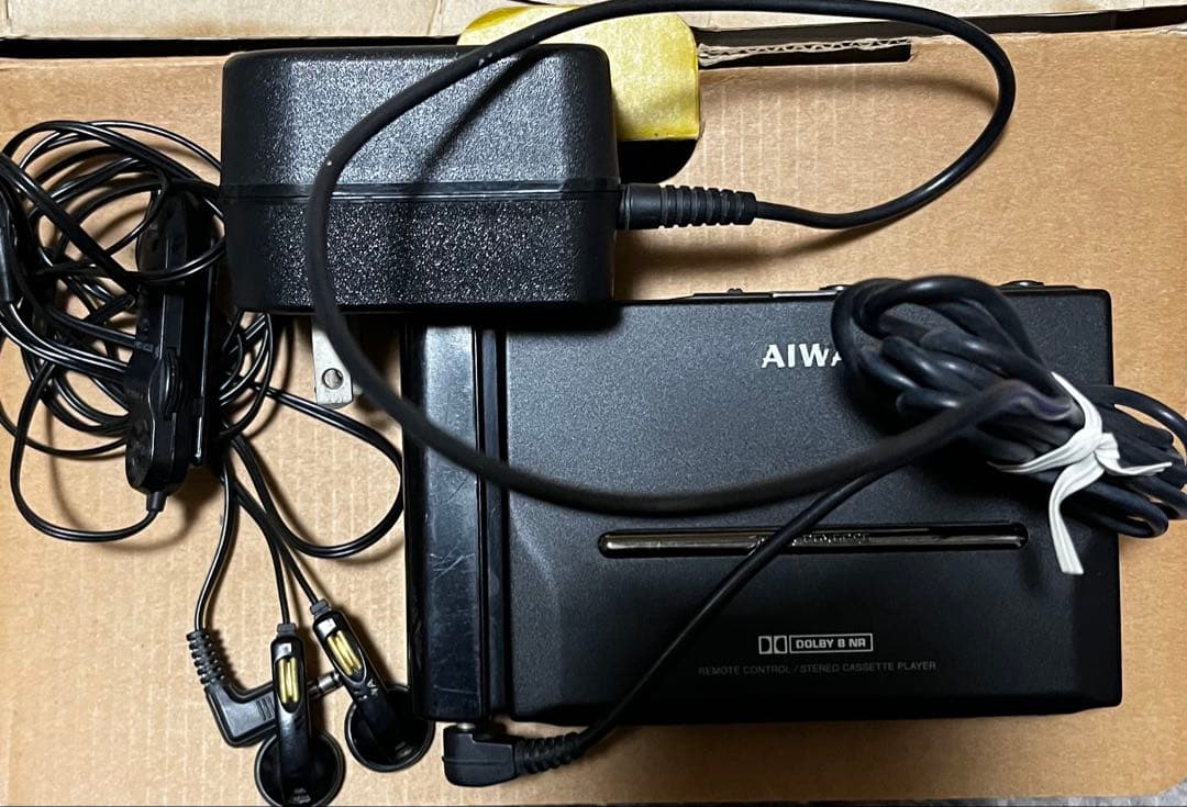 d*7様 aiwa ウォークマン　本体　イヤホン