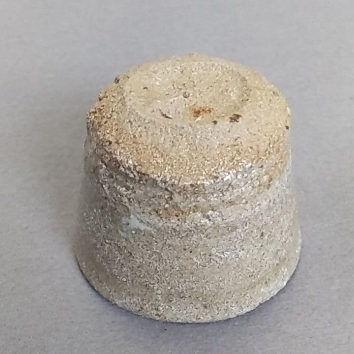 西岡小十　氏作　唐津焼　唐津ぐい呑み　箱なし　(NO.1)