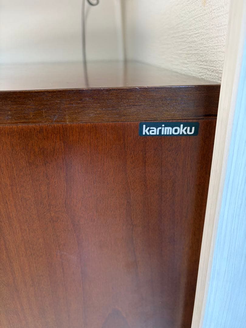 カリモク karimoku コーナーキャビネット ガラス扉 飾り棚 コロニアル