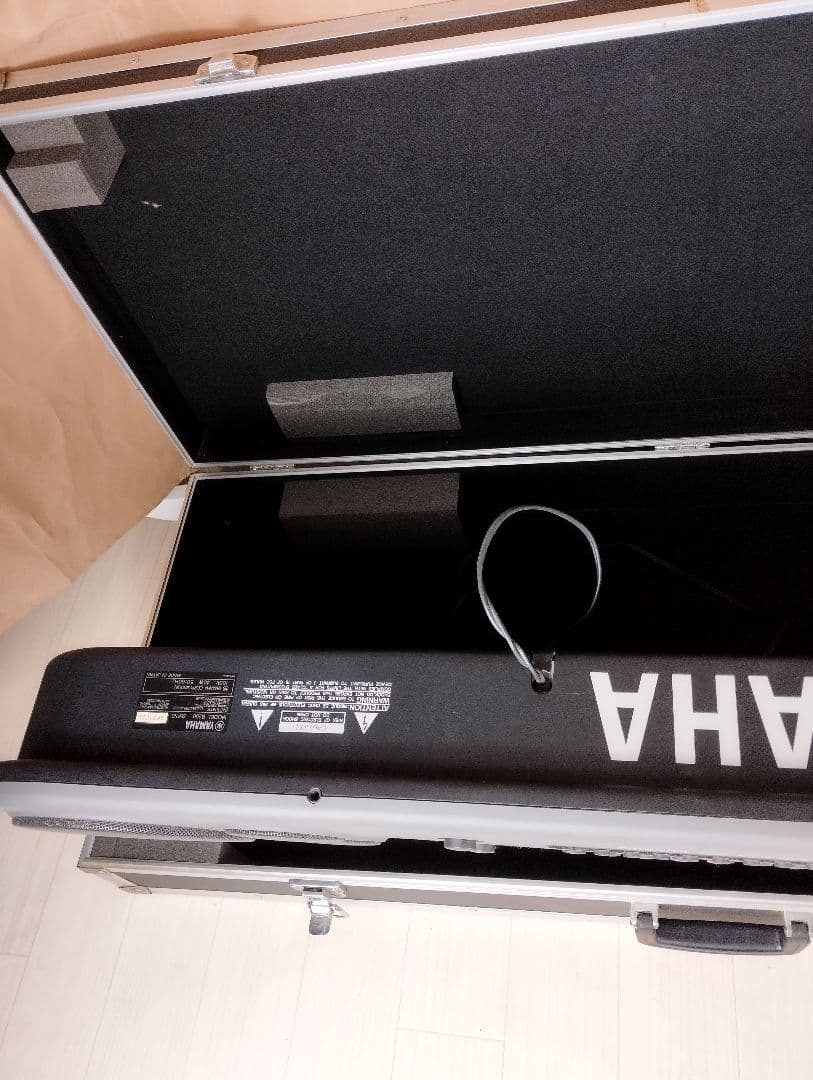 YAMAHA シンセサイザー EOS B200 ハードケース付き