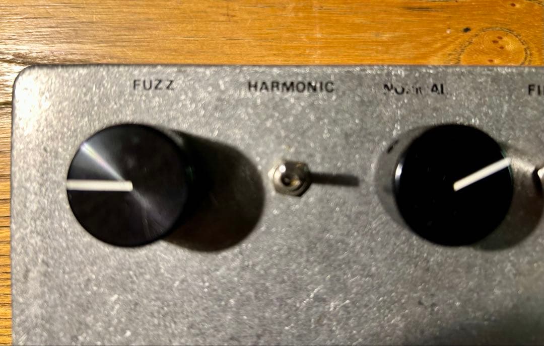 エフェクター Fuzz Harmonic Filter