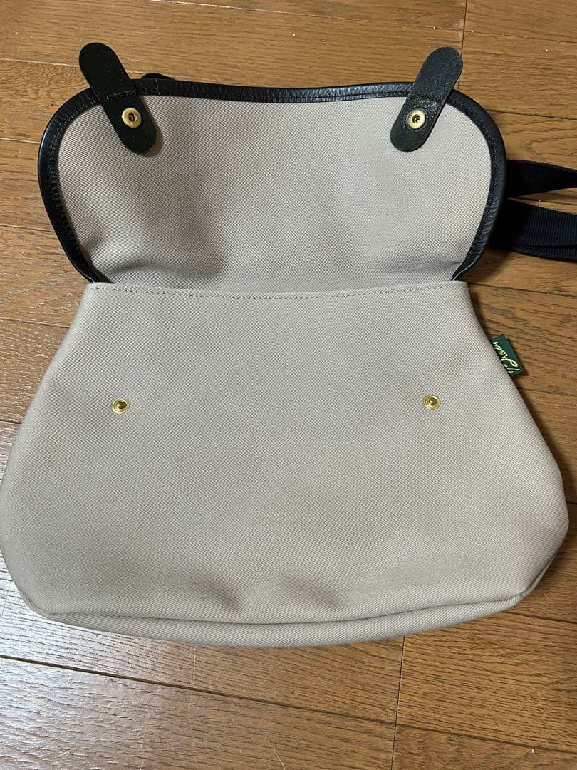 専用 Brady ブレディ AVON エイボン ショルダーバッグ　グレイッシ
