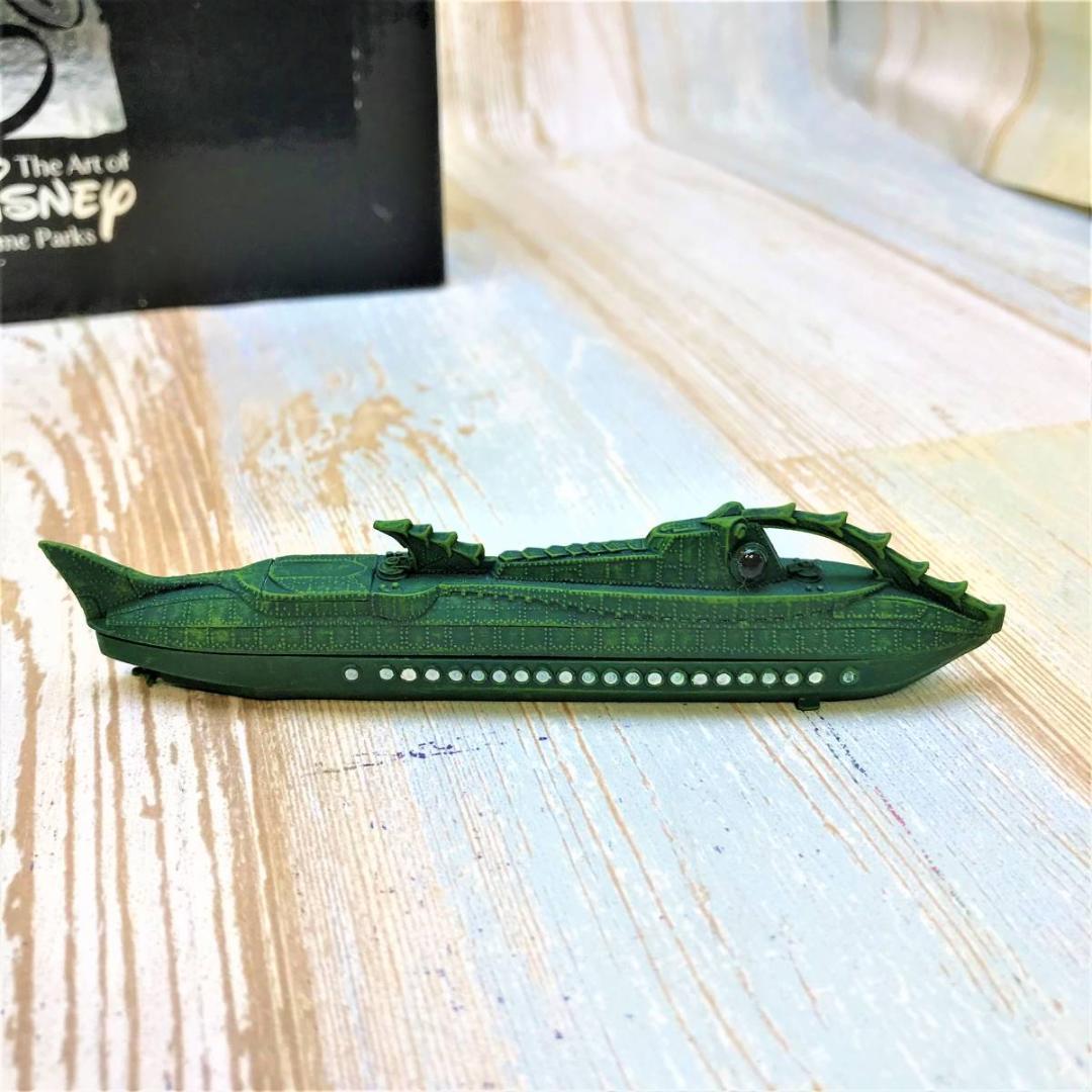 日本未発売★海底2万マイル ノーチラス号 ライトアップフィギュア★ディズニー