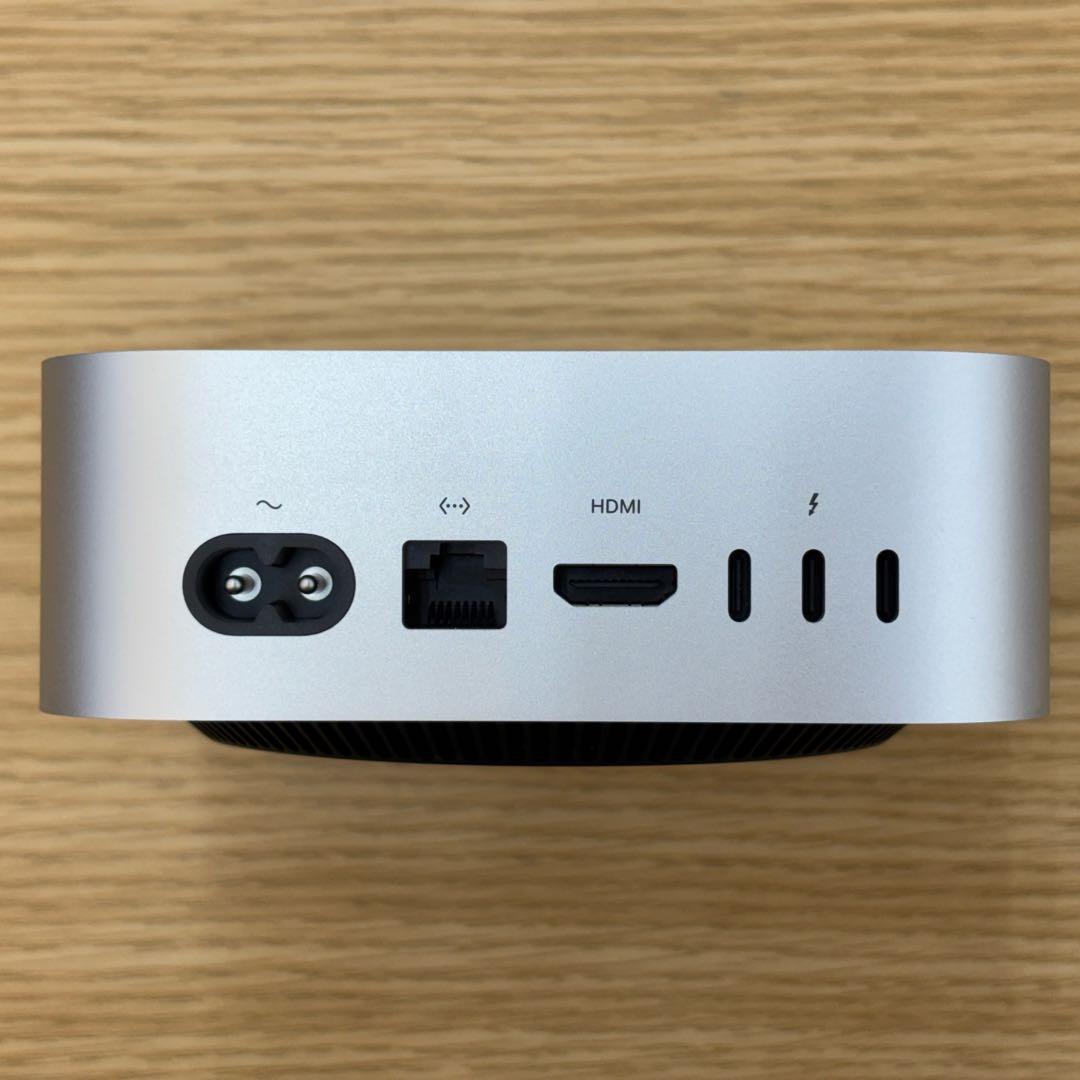 竜*村様 Mac mini m4 256GB 16G 純正キーボード・トラックパ