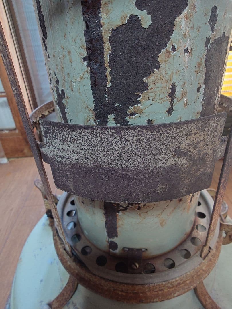 まだまだ現役使用中アラジン石油ストーブ。