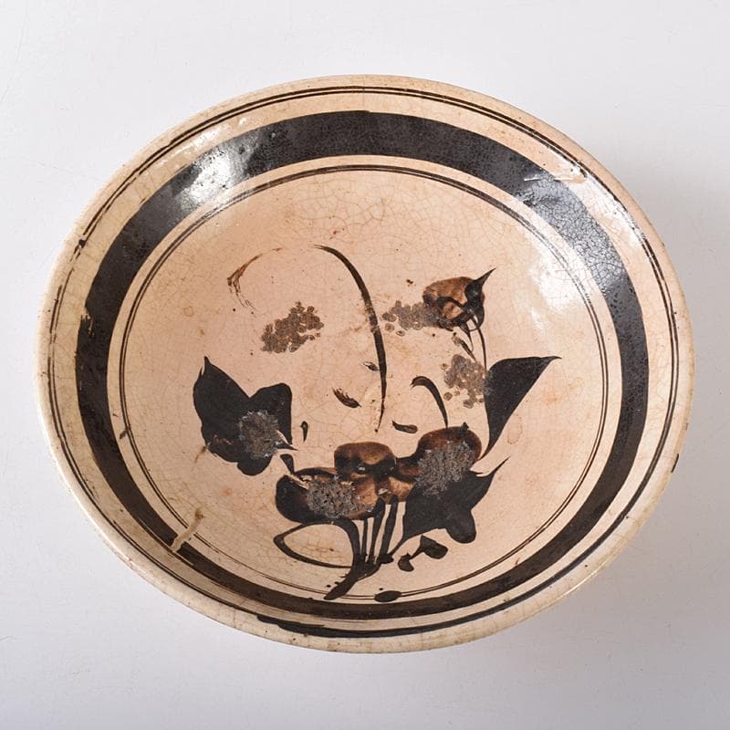 中国　磁州窯　鉄釉　花文　平鉢　裏千家十五代鵬雲斎極め箱　M　R8371