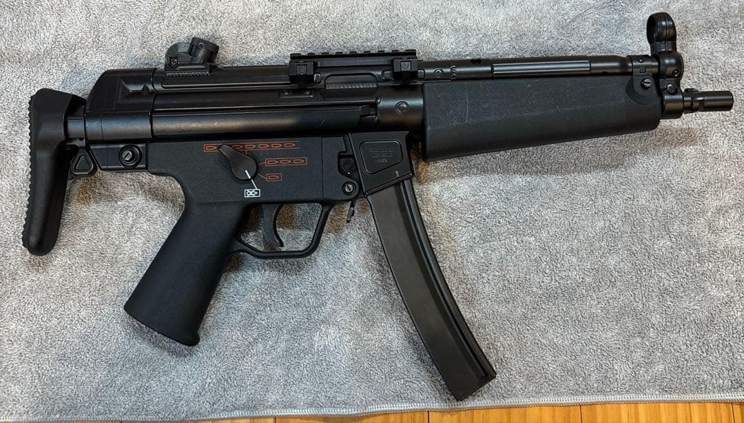 東京マルイ 次世代MP5A5 スコープマウント&サイレンサー付き