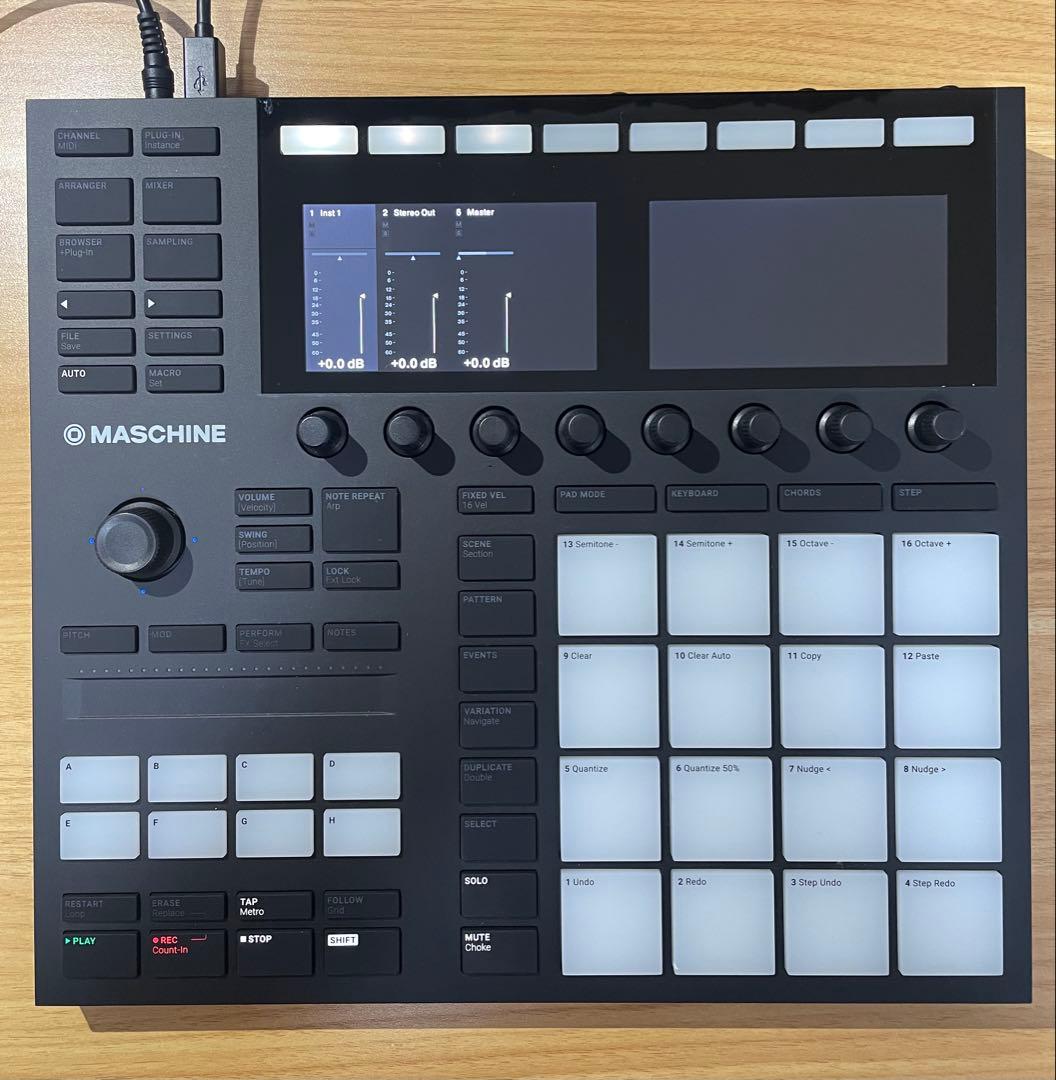 MASCHINE MK3 (ケース付)