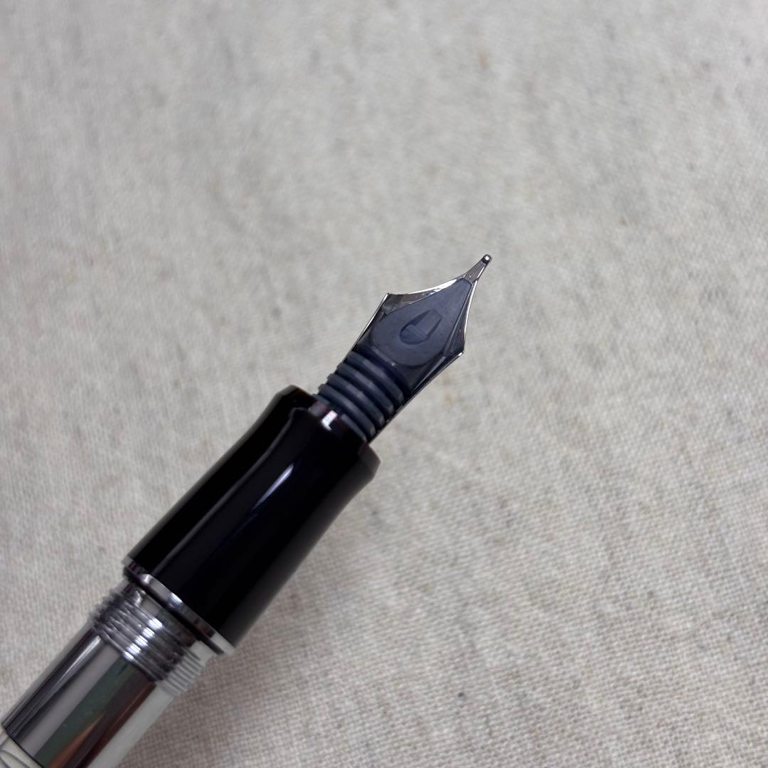 PILOTパイロット　カスタム　ヘリテイジ91　万年筆 ブラック　14K
