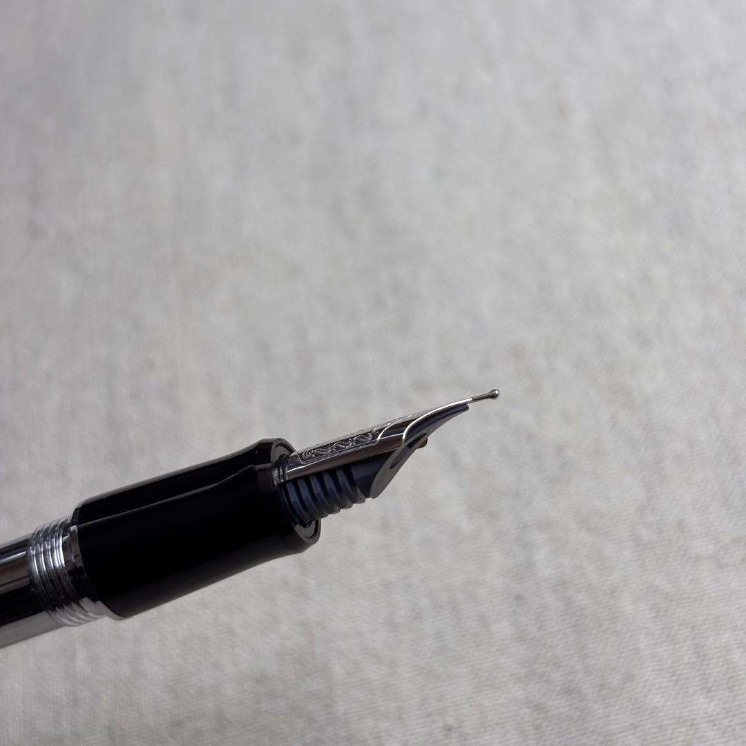 PILOTパイロット　カスタム　ヘリテイジ91　万年筆 ブラック　14K