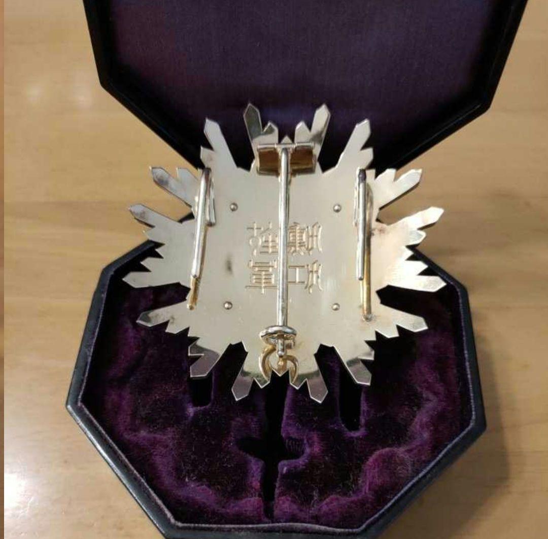 【レア 極美品】勲二等瑞宝章 八角型共箱 明治 勲章 初期　瑞宝重光章 本物保証