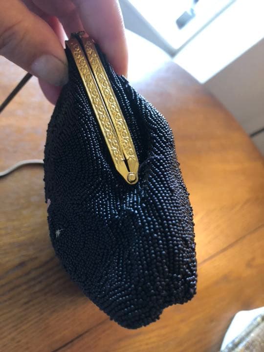 アンティーク　マイクロガラスビーズと刺繍　バッグ