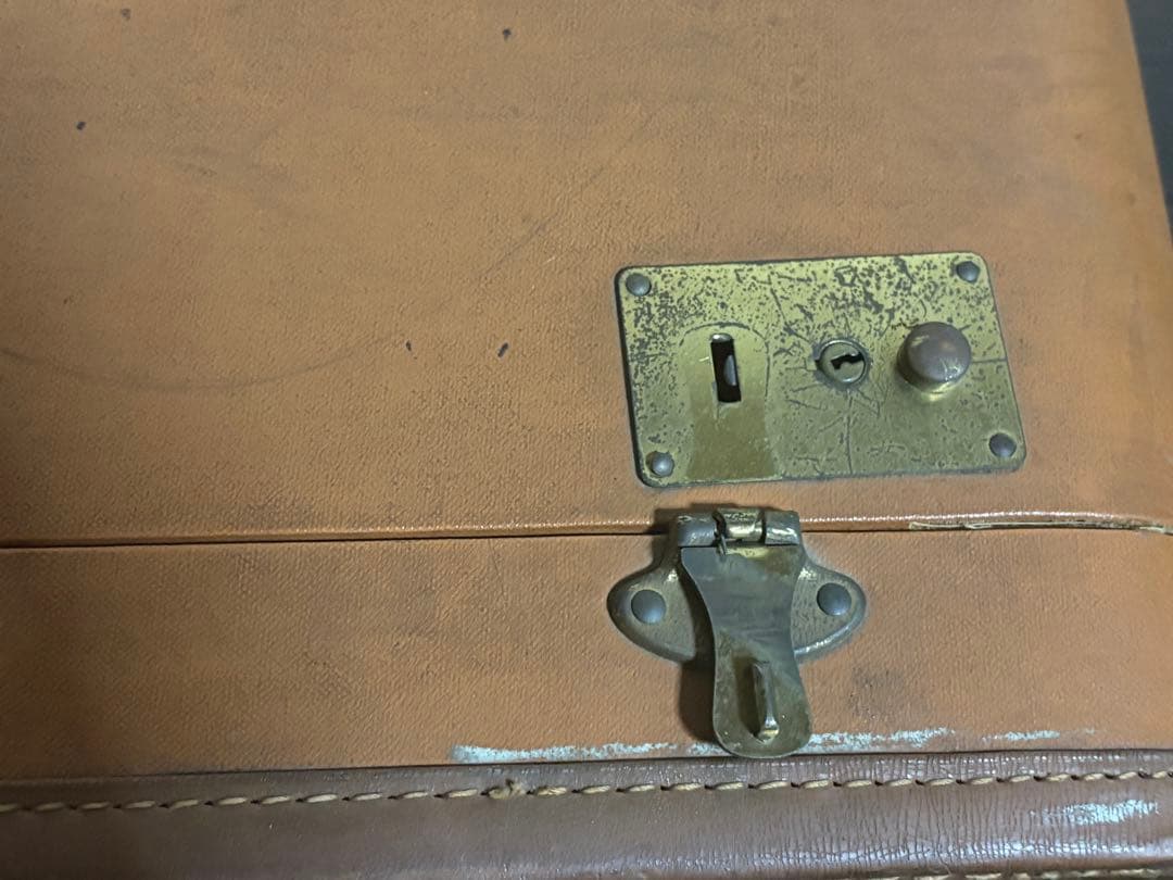 花柄装飾 中型スーツケース