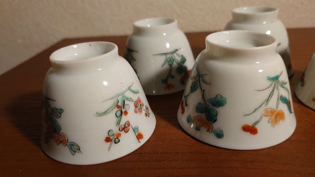 李朝　白磁　色絵　華の図　アンティーク李朝　煎茶碗　５客